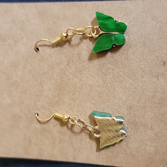 Emerald green butterfly earings - Picture 3 of 4